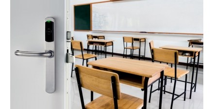 System kontroli dostepu w szkole System kontroli dostepu w szkole