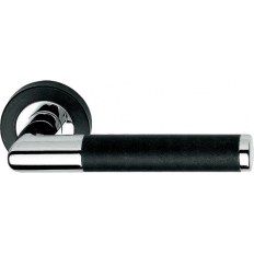 KLAMKA KARINA SZYLD OKRĄGŁY 102 CE [Z EKSPOZYCJI]